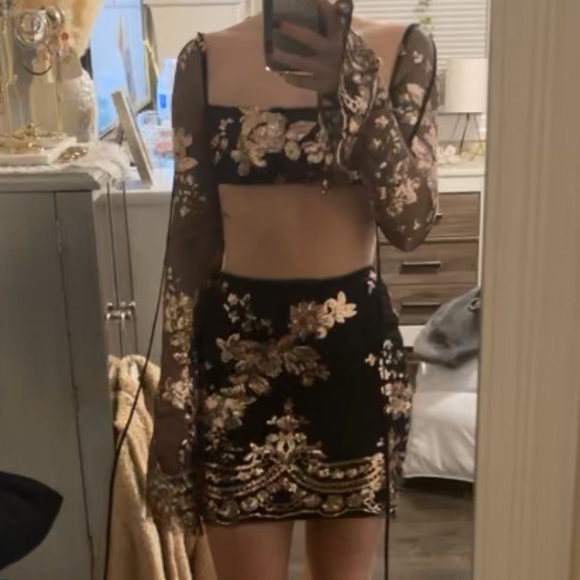 Lucy in the Sky Sequin Set - Picture 4 of 10